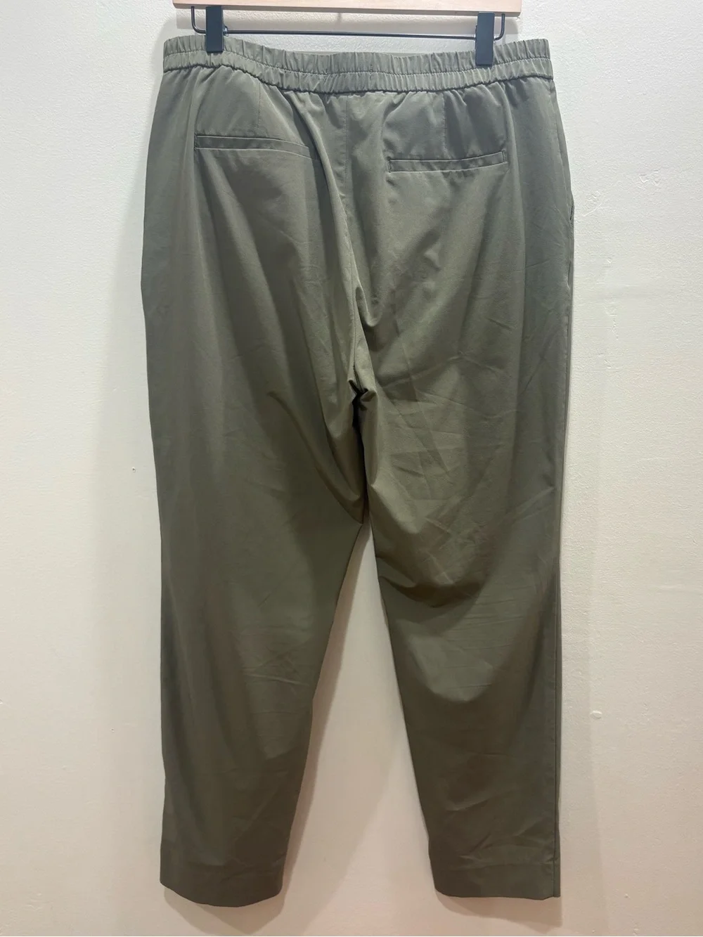 Banana Republic Factory AirStretch Tapered Ankle Pants Olive Green M
